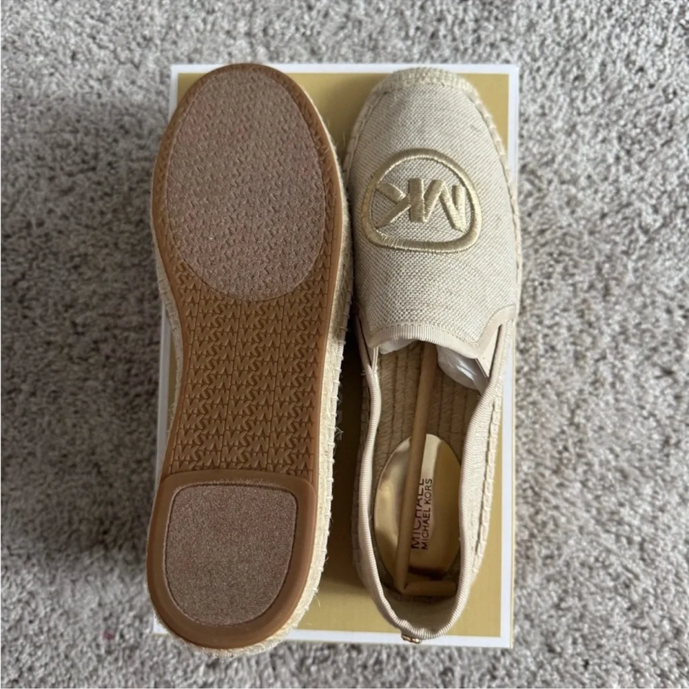 NIB Micheal Kors Size 9 Hastings Metallic Canvas Espadrille